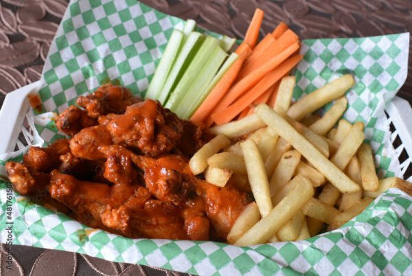 BONELESS CON PAPAS